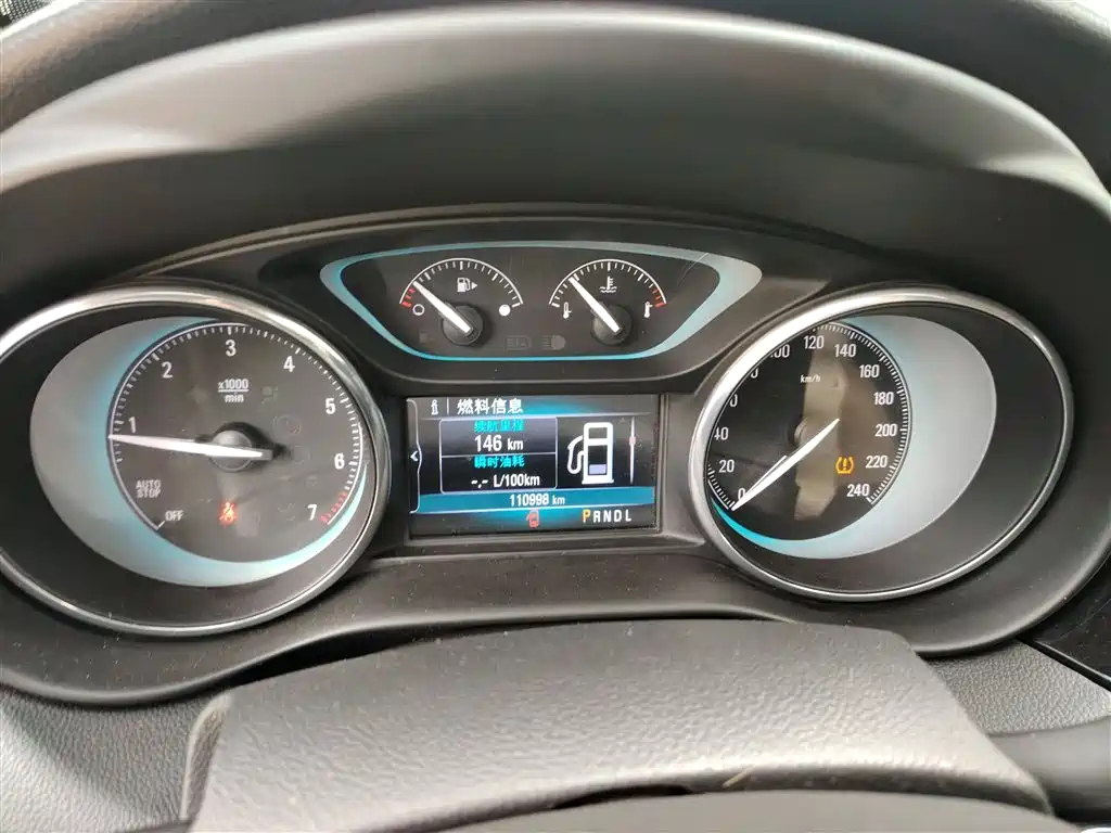 Buick Envision Plus 2017 — фото 12