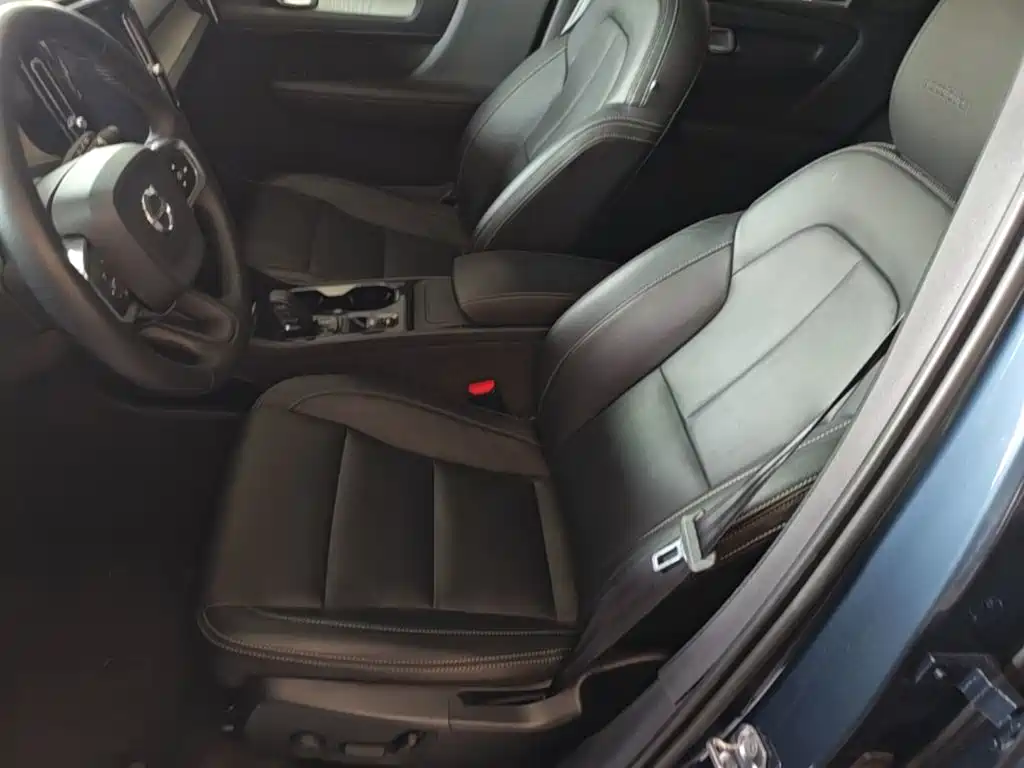 Volvo XC40 2020 — фото 15