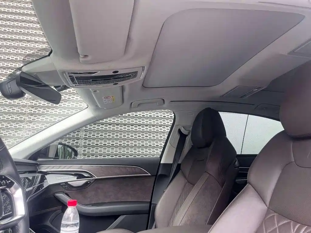 Audi A8 2021