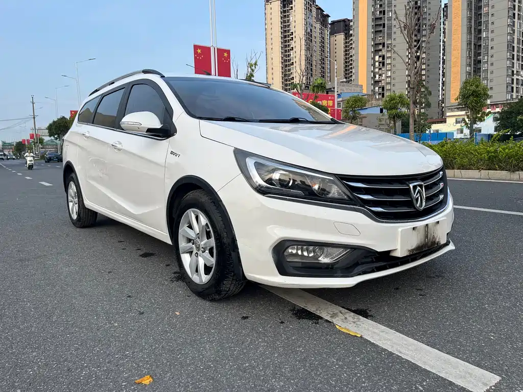 Baojun 310W 2017 — фото 3