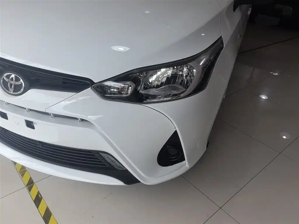 Toyota Yaris L 2019 — фото 24