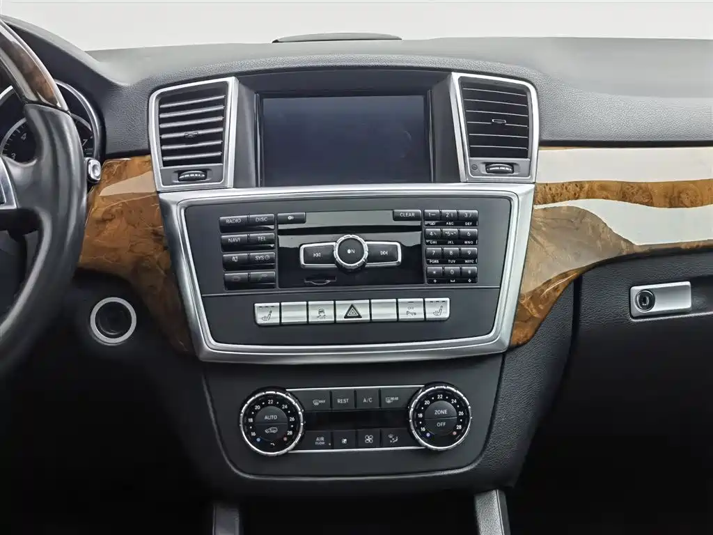 Mercedes-Benz M-Class 2013 — фото 12
