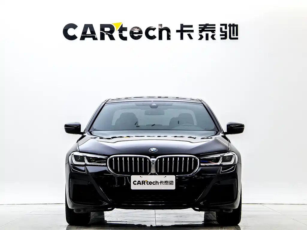 BMW 5 Series 2023 — фото 19