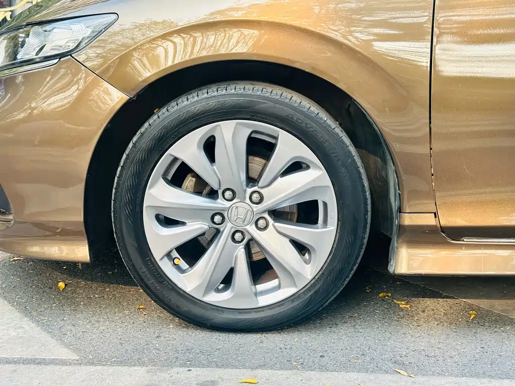 Honda Jade 2017 — фото 7