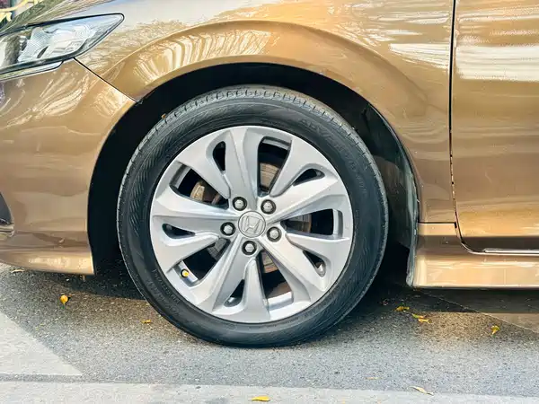 Honda Jade 2017