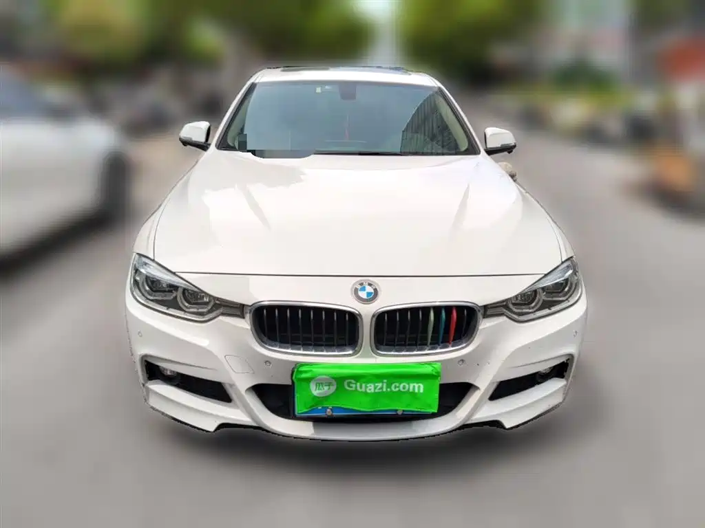 BMW 3 Series 2018 — фото 24