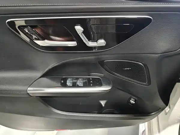 Mercedes-Benz C-Class 2023