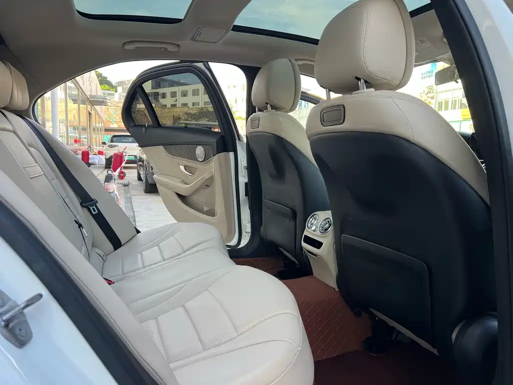 Mercedes-Benz C-Class 2019 — фото 10