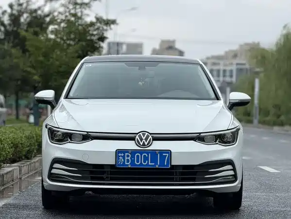 Volkswagen Golf 2022