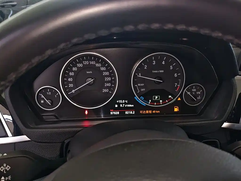 BMW 3 Series 2018 — фото 12
