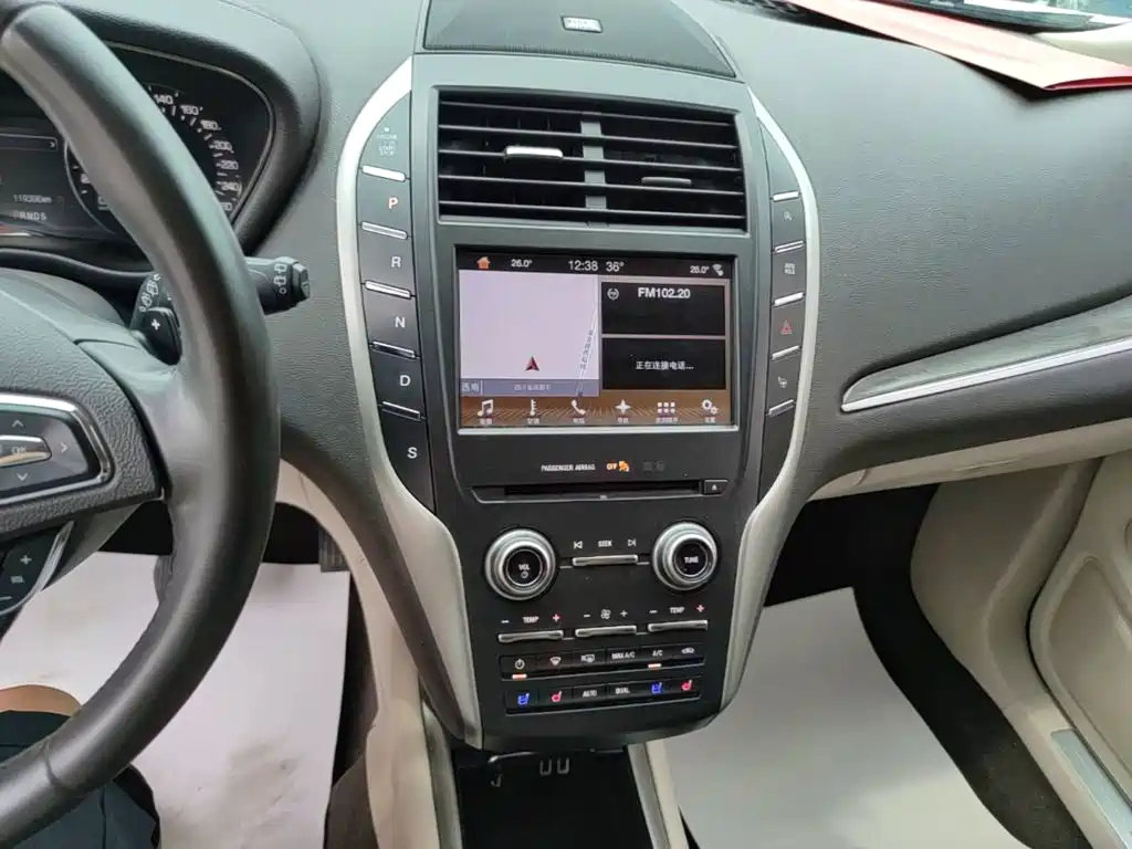 Lincoln MKC 2018 — фото 13