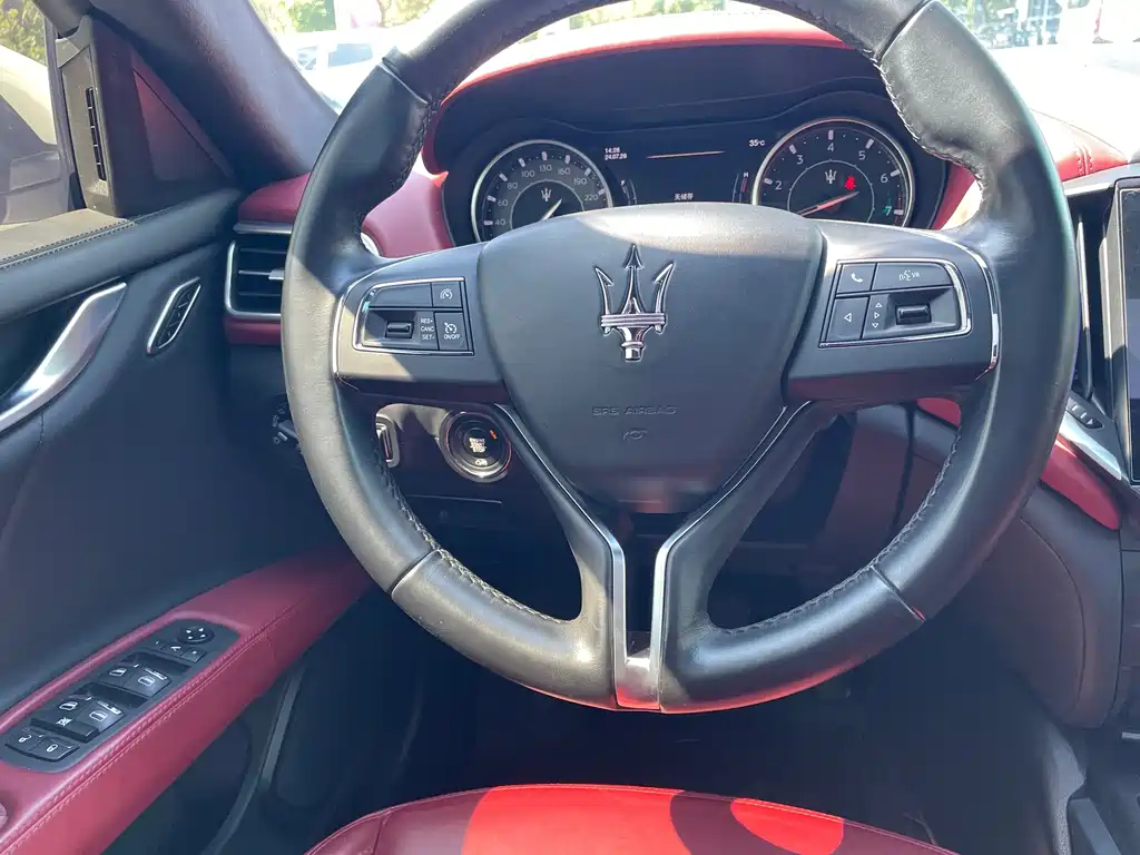 Maserati Ghibli 2021 — фото 9