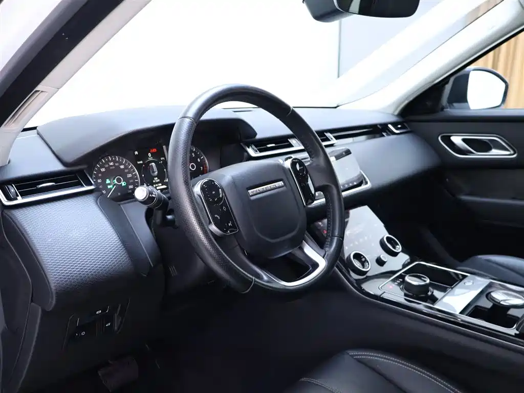 Land Rover Velar 2018 — фото 11