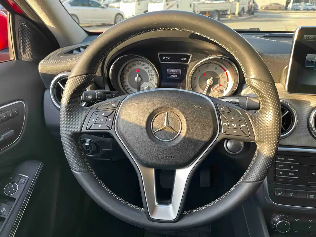 Mercedes-Benz GLA 2016 — фото 9