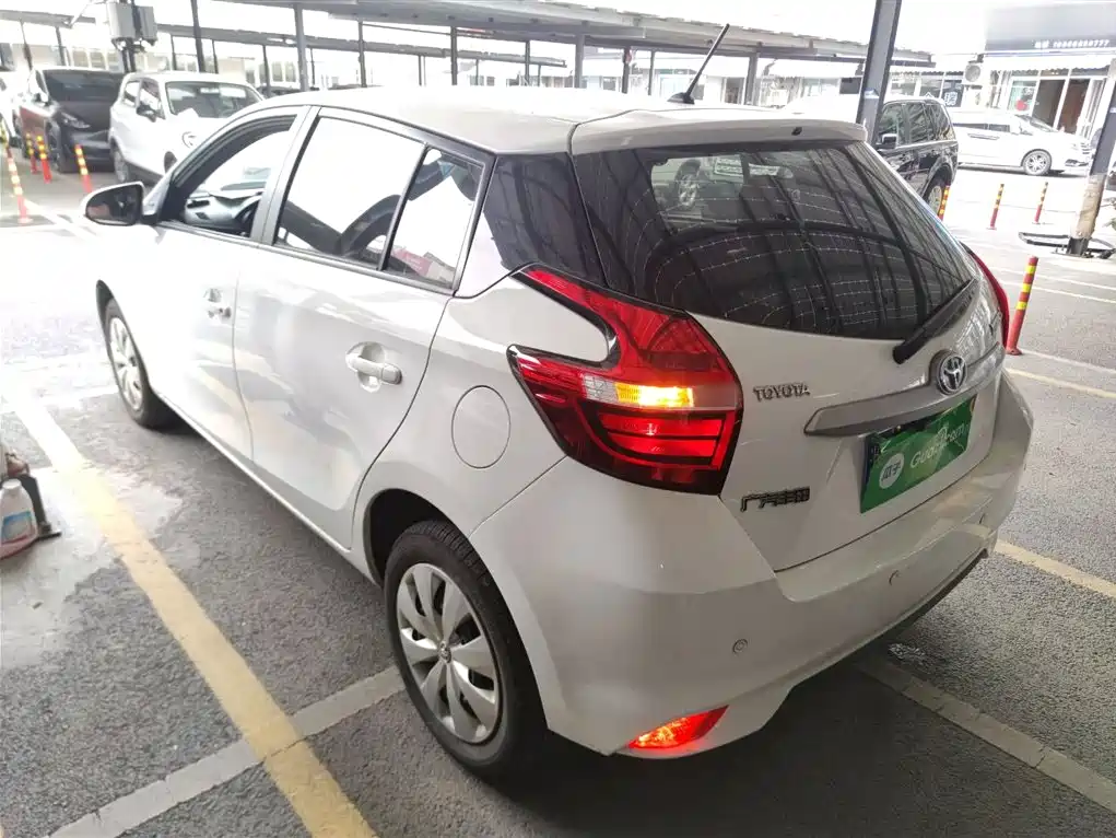 Toyota Yaris L 2019 — фото 5
