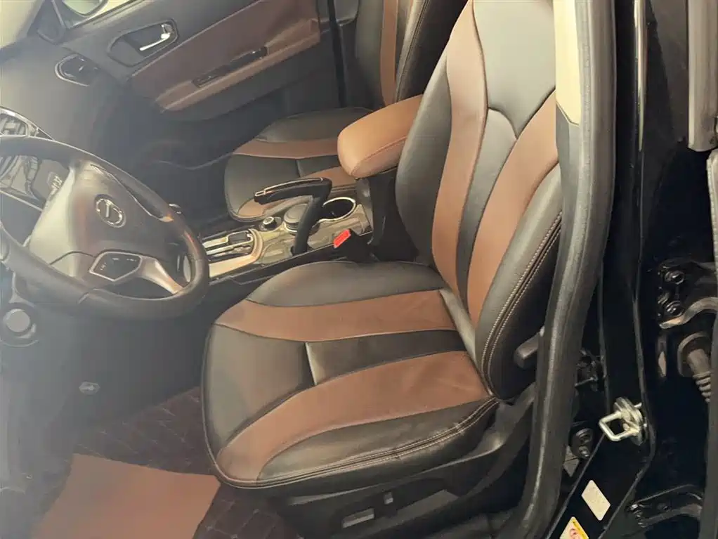 GAC Trumpchi GS5 Super 2015 — фото 13
