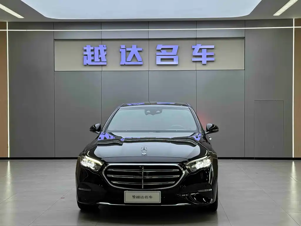 Mercedes-Benz E-Class 2025 — фото 2