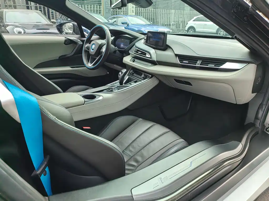BMW i8 2016 — фото 8