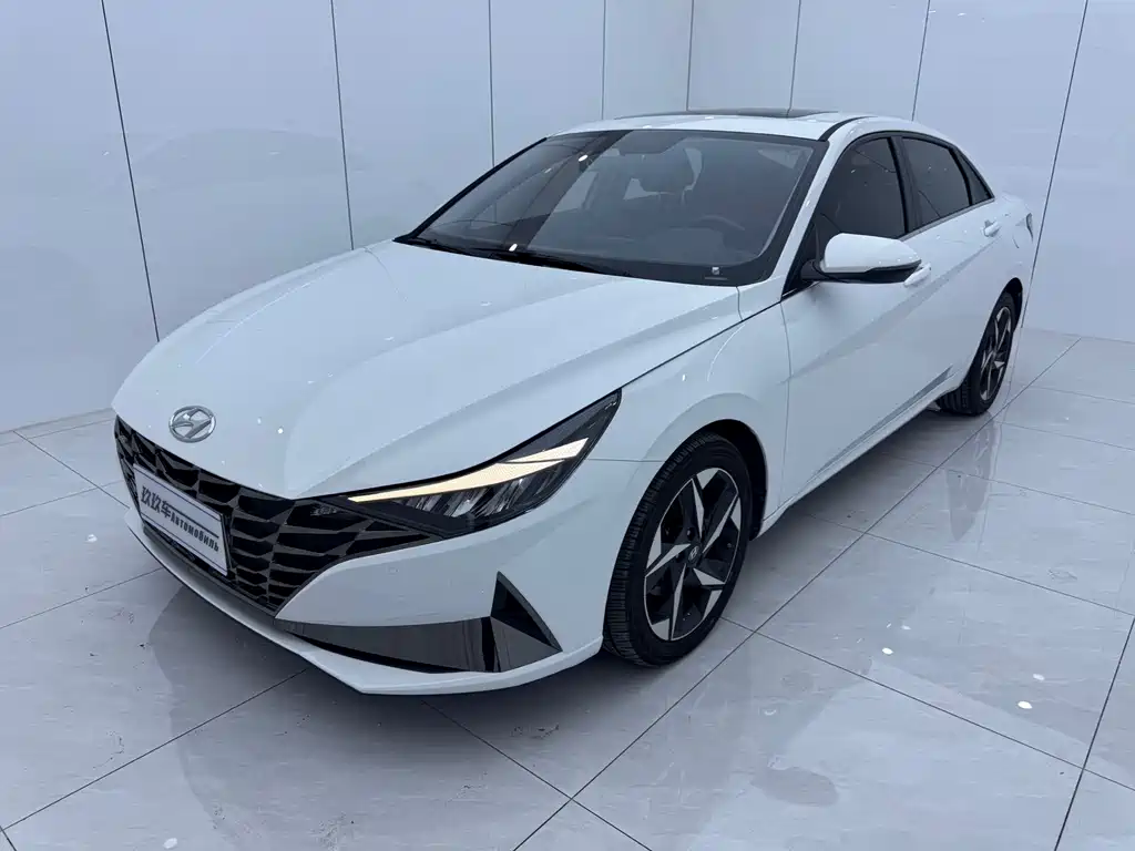 Hyundai Elantra 2024