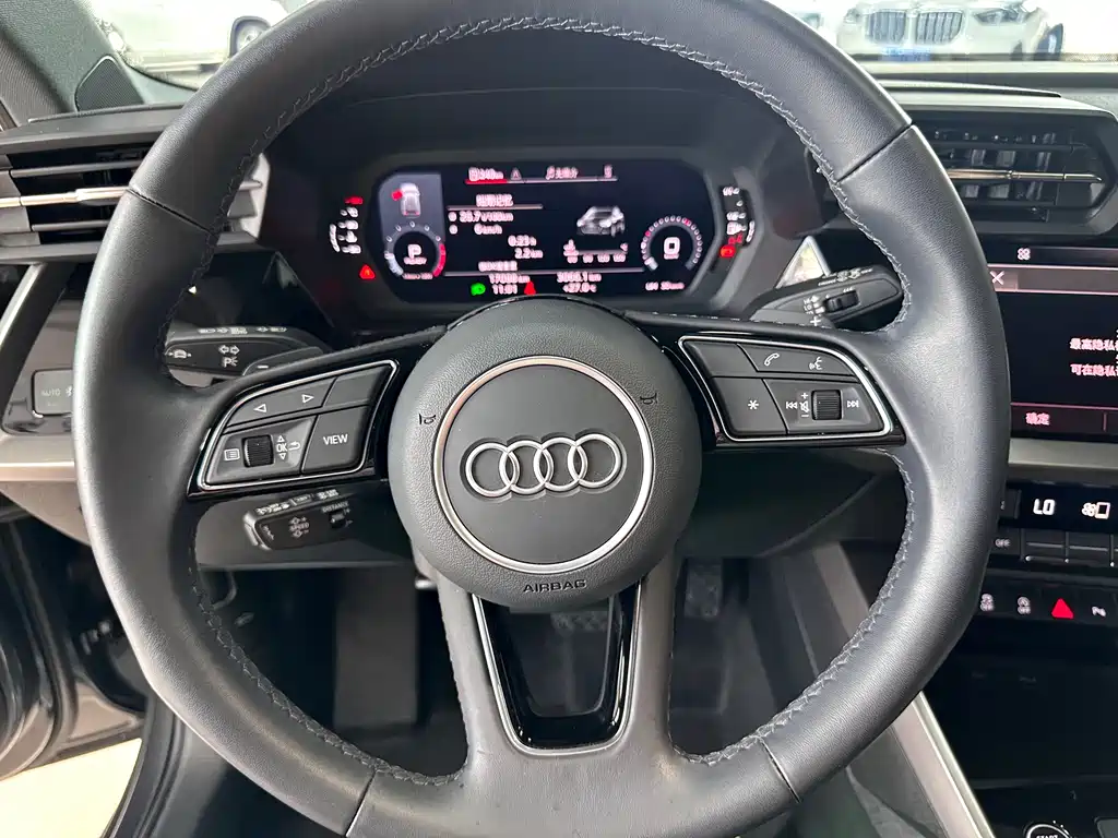 Audi A3 2023 — фото 11