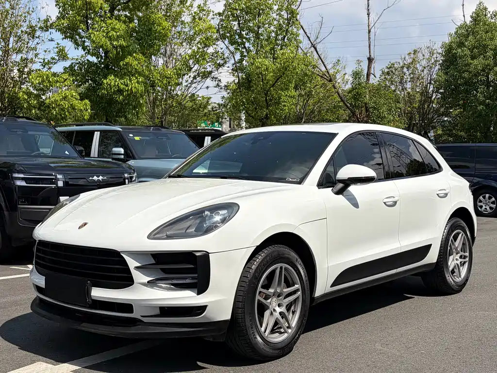 Porsche Macan 2020 — фото 1