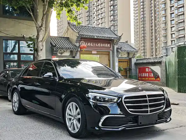 Mercedes-Benz S-Class 2023