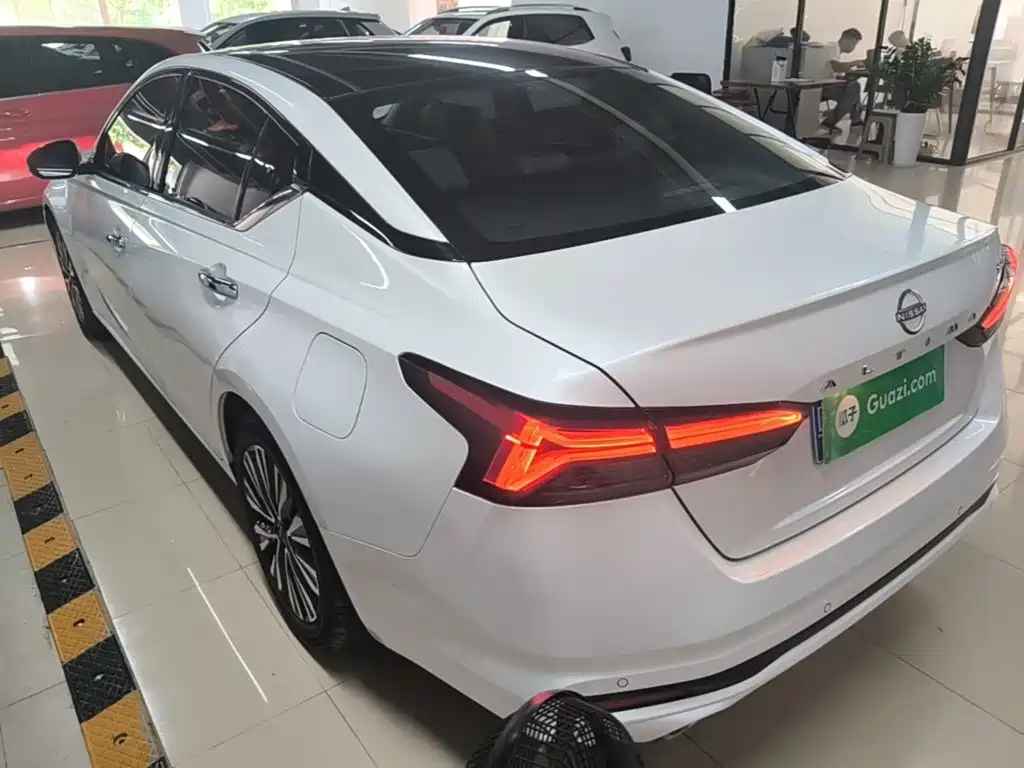 Nissan Teana 2023
