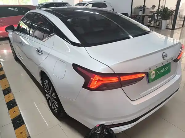Nissan Teana 2023