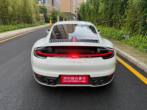 Porsche 911 2022