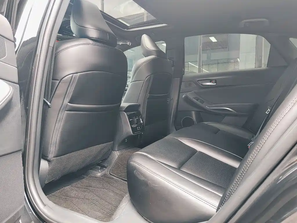 Toyota Avalon 2025
