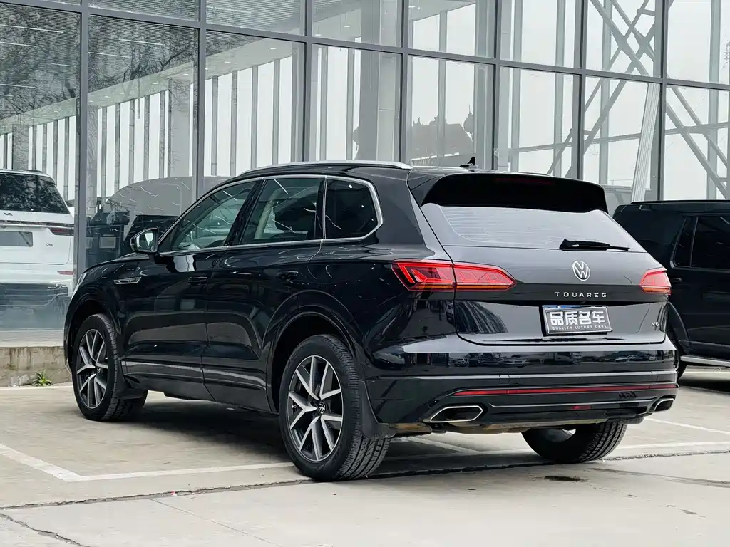 Volkswagen Touareg 2021 — фото 15