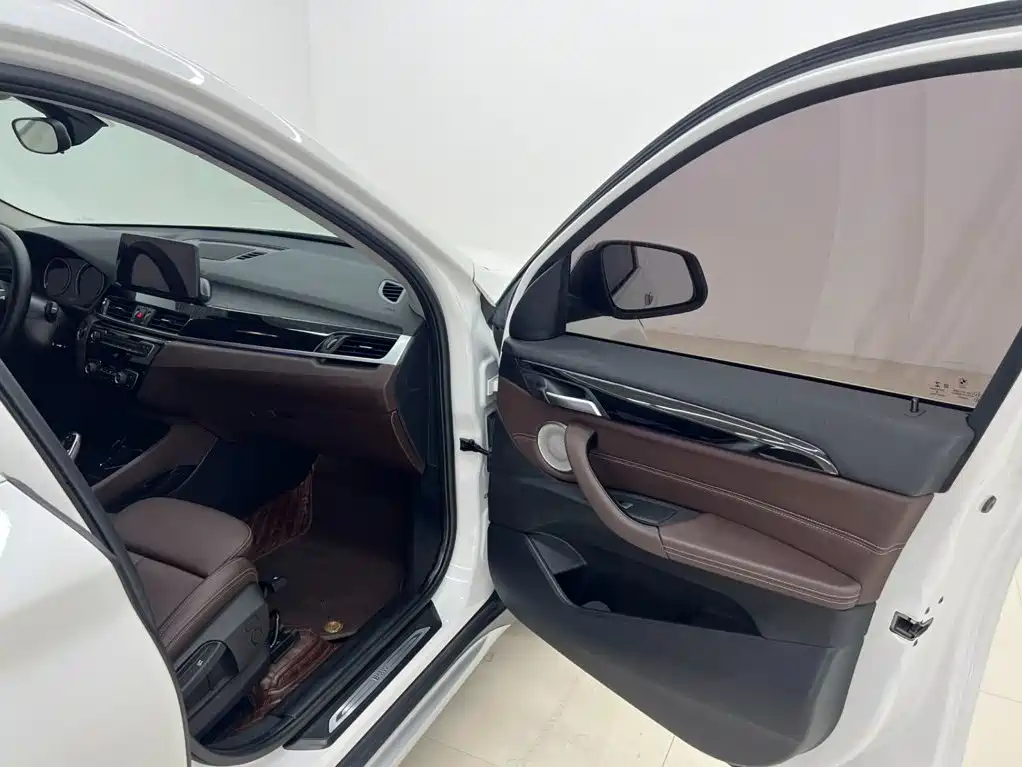 BMW X1 2022 — фото 12