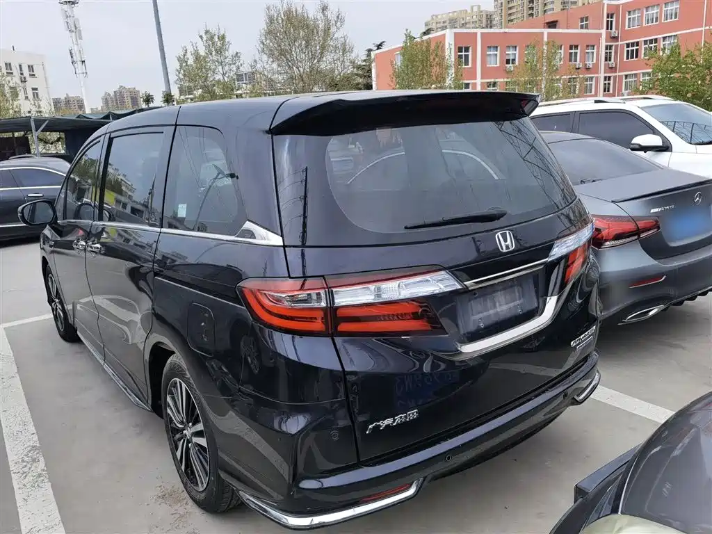 Honda Odyssey 2019 — фото 5