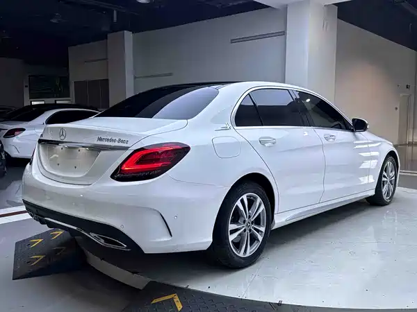 Mercedes-Benz C-Class 2021