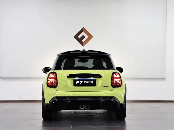 MINI JCW 2023