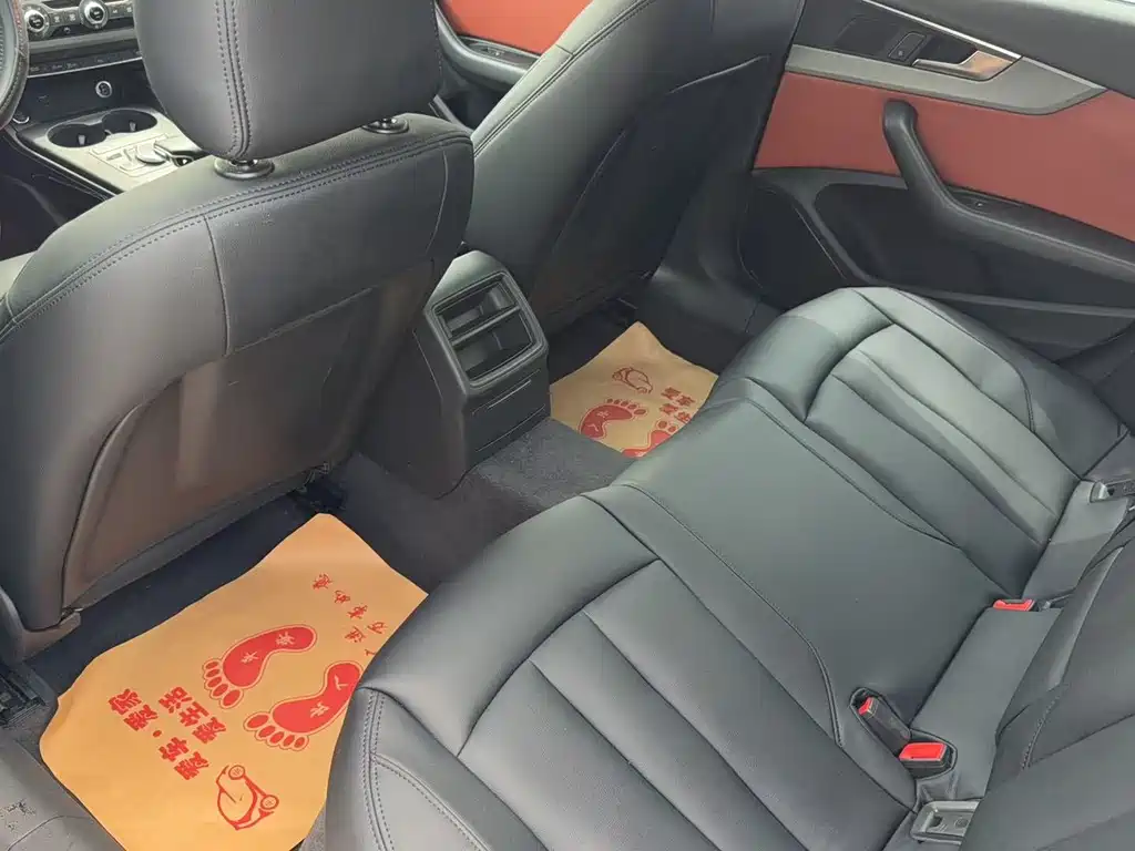 Audi A4L 2018
