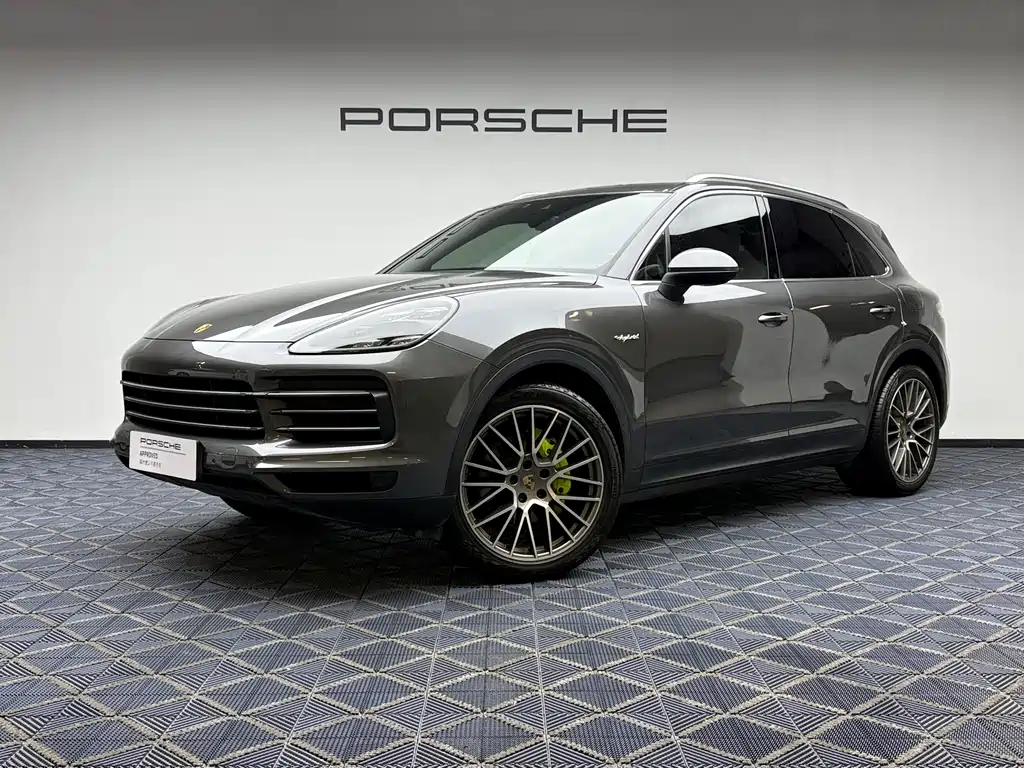 Porsche Cayenne Hybrid 2022
