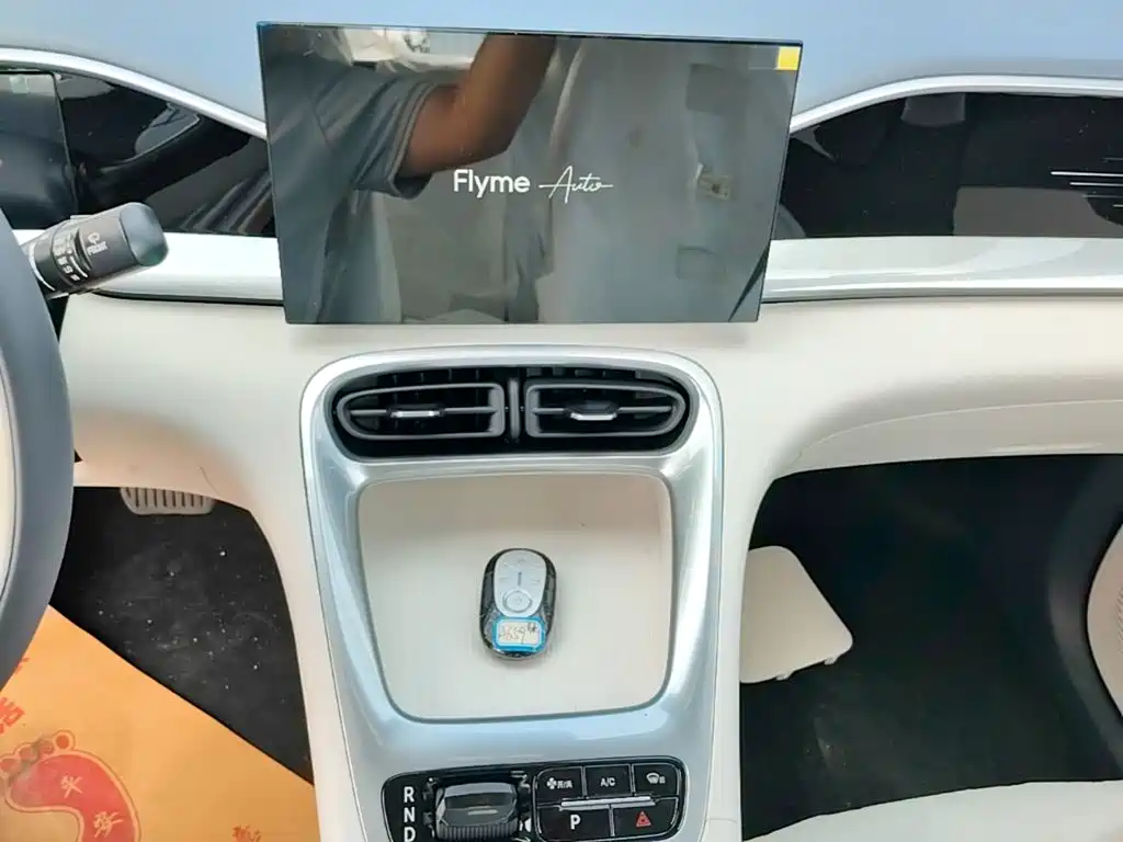 Geely Galaxy Starwish 2026 — фото 13