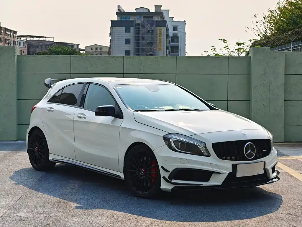 Mercedes-Benz A-Class AMG 2015 — фото 3