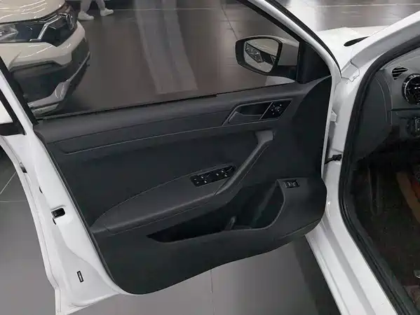 Jetta VA3 2022