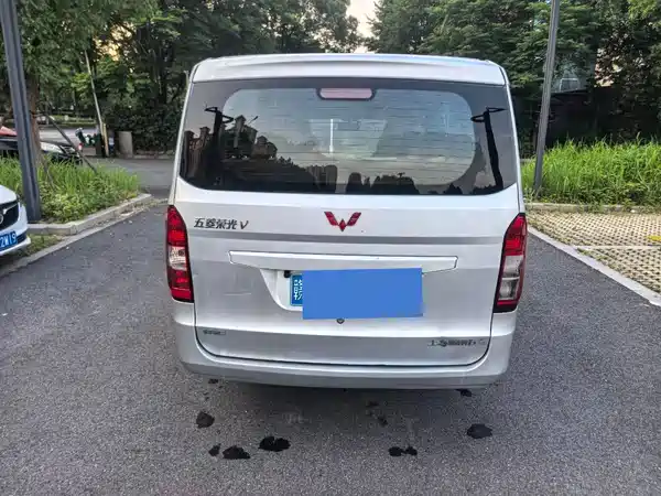 Wuling Rongguang V 2017
