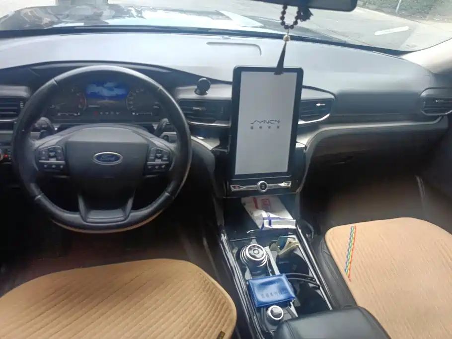 Ford Explorer 2020 — фото 11