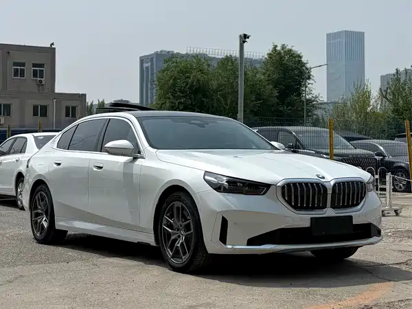 BMW 5 Series 2024
