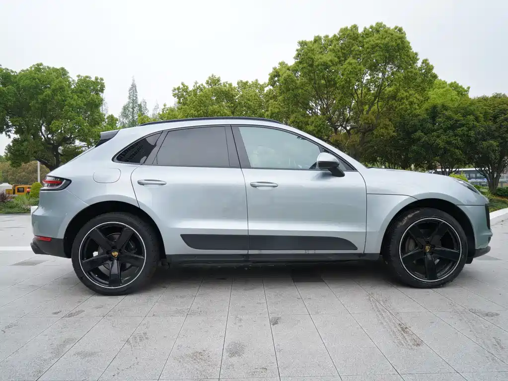 Porsche Macan 2021 — фото 11