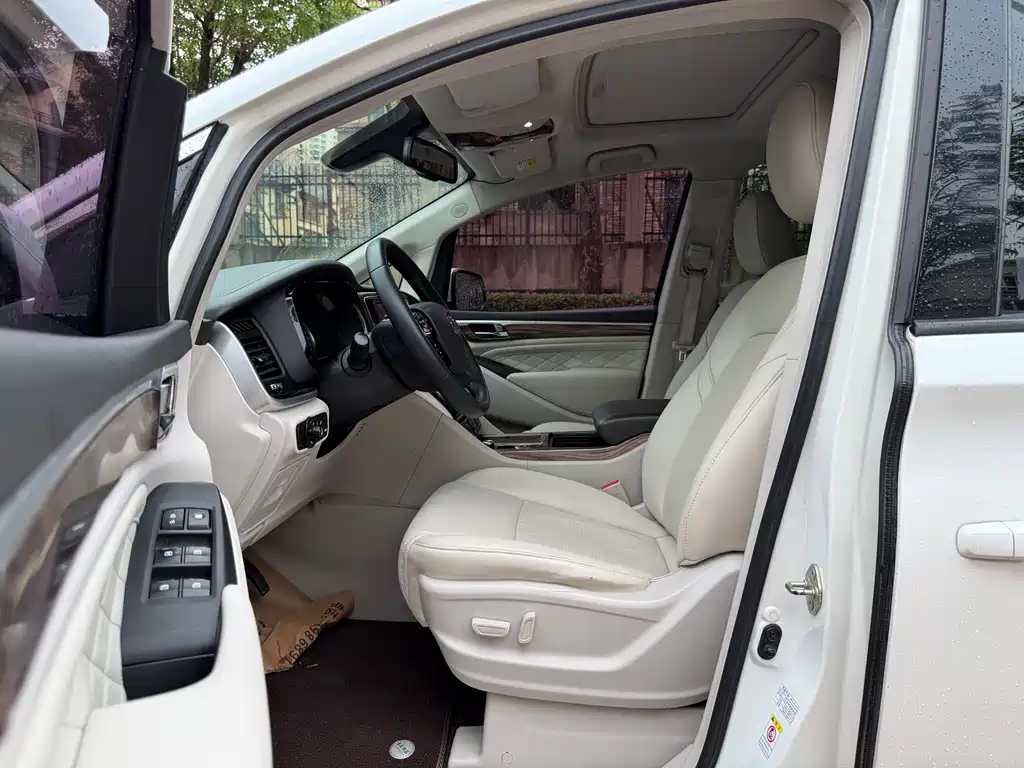 GAC Motor Trumpchi M8 2018 — фото 8