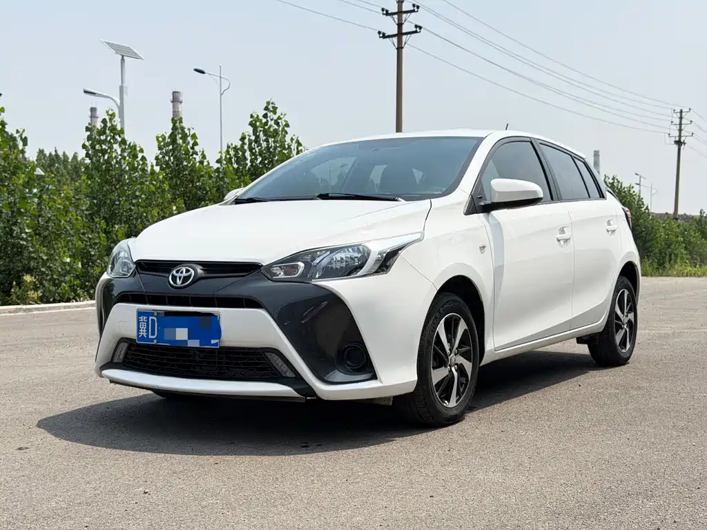 Toyota Yaris L 2019 — фото 1