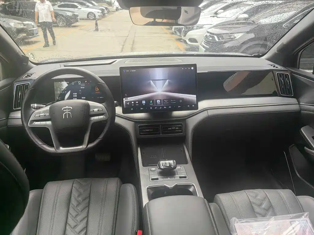 BYD Song L DM-i 2025 — фото 8