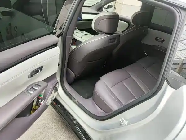 Changan Qiyuan A06 2025