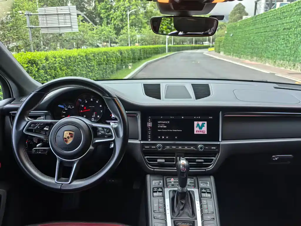 Porsche Macan 2019 — фото 9