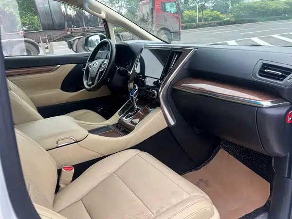 Toyota Alphard 2017